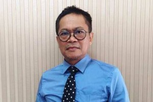 DR. Ukas Suhasfaputra, MH.